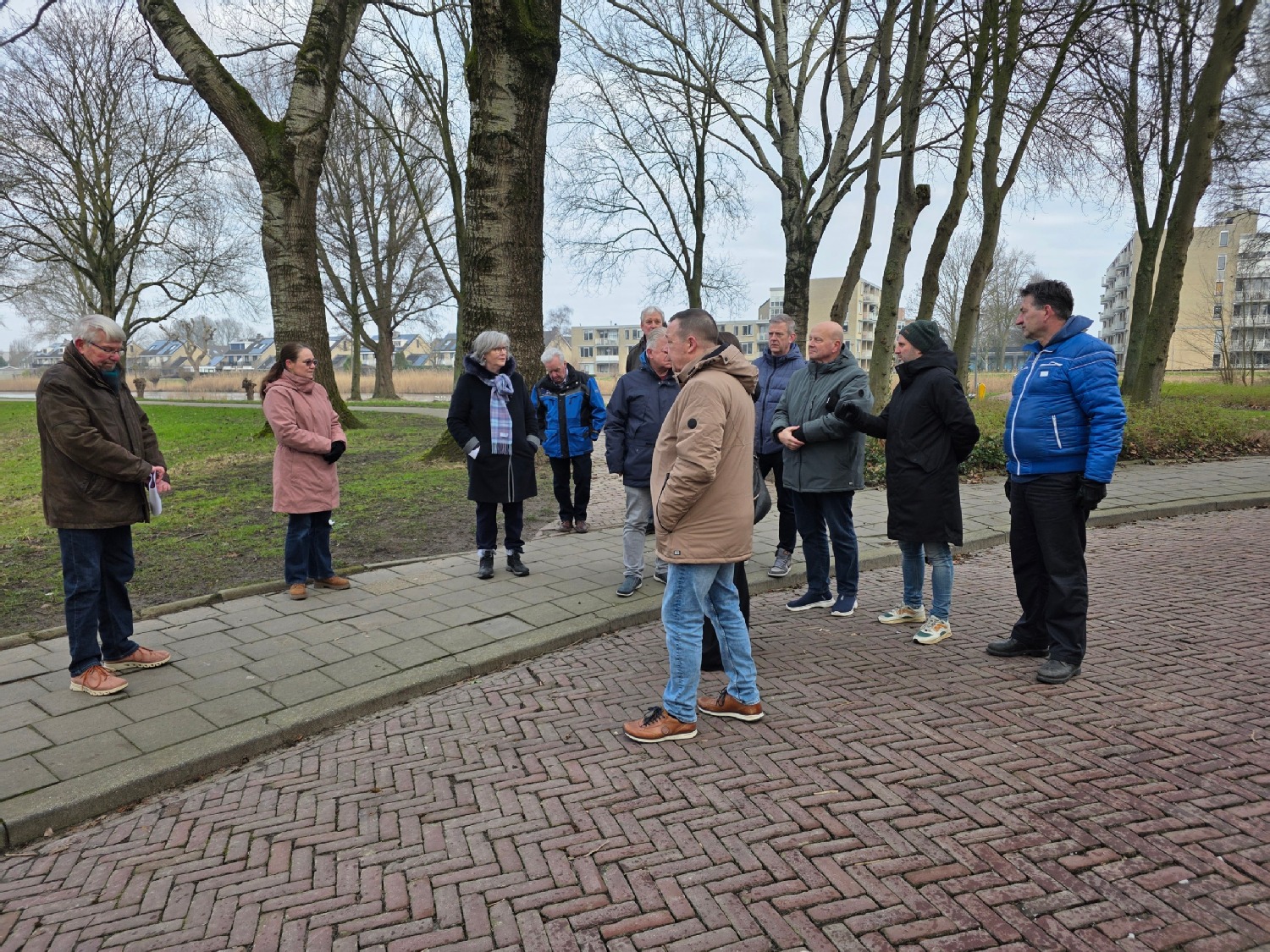 Bewoners Vogelbuurt nemen gemeenteraad mee op pad 
